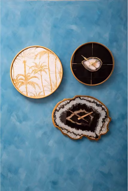 Orsina Celina Black and Gold Abstract Agate Effect Metal Wall Clock – 1