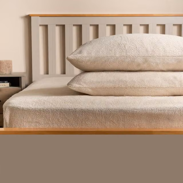Brentfords Pack of 2 Teddy Fleece Pillowcases in Beige