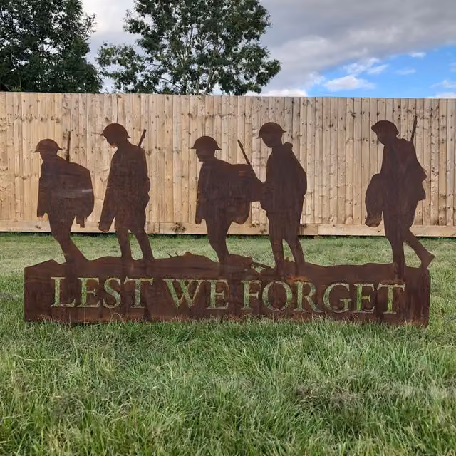 RW Norfolk Large Lest We Forget Soldier Scene Rusty Metal Garden Display in Brown