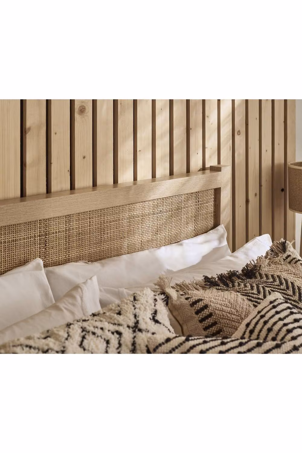 Julian Bowen Padstow Rattan Oak Wooden Bed Frame in Brown and Beige, 180 x 200 cm – 4