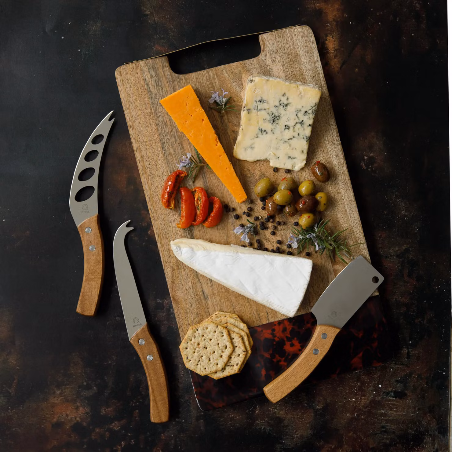 Artesa Brown Wooden Rectangular Serving Platter with Resin Edge and Handles – 3