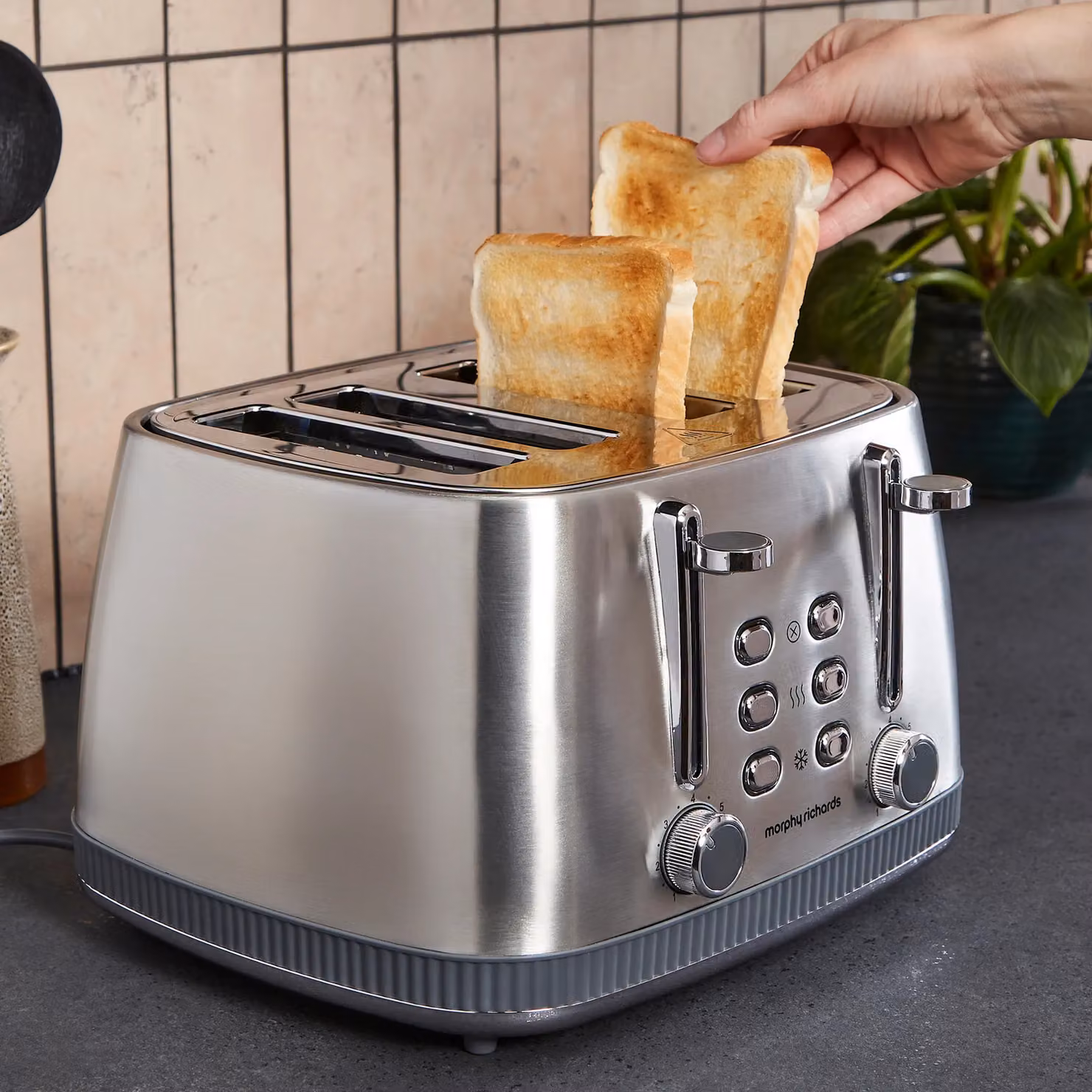Morphy Richards Mexborough 4 Slice Toaster in Black and Grey Stainless Steel with Timer – 2