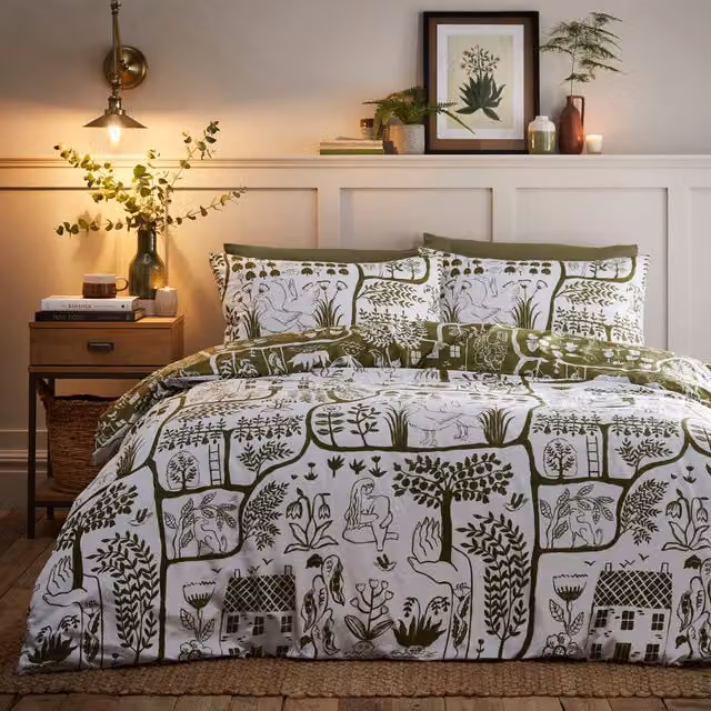 Frida Floral Reversible Duvet Cover Set in Green and White, Single, 90 x 200 cm