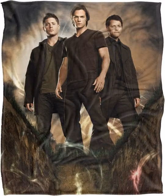 Warner Brothers Supernatural Silky Touch Super Soft Throw Blanket in White, W: 152 cm, D: 127 cm