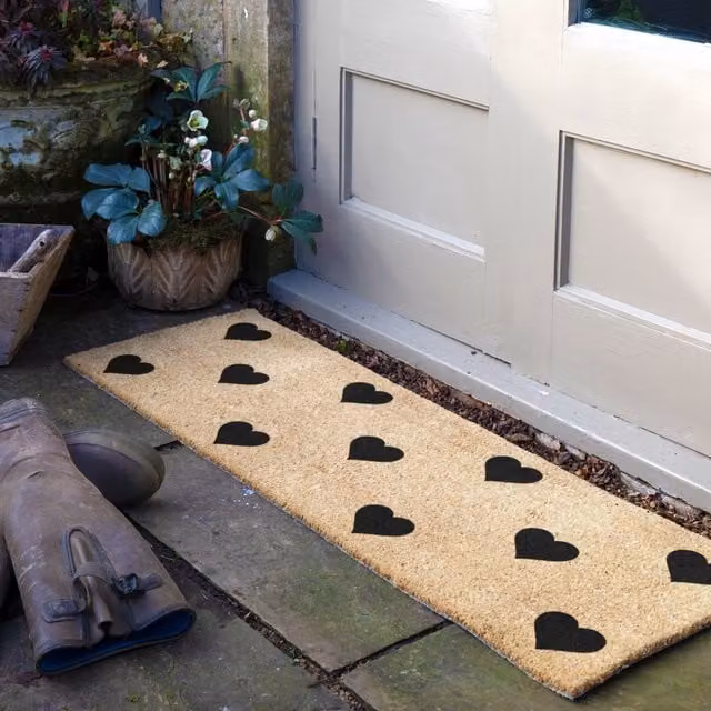 Artsy Mats Hearts Patio Doormat in Beige, W/D/H: 120 x 40 x 1 cm – 1