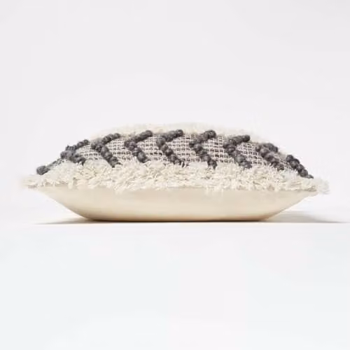 Homescapes Handwoven Tufted Kilim Cushion in Grey and Beige, W/D/H: 45 x 45 x 45 cm – 3