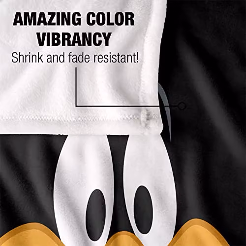 Warner Brothers Looney Tunes Silky Touch Super Soft Fleece Throw Blanket, White and Multicolour, W: 152 cm, D: 127 cm – 6