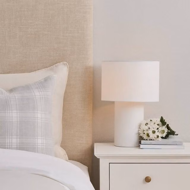 Pagazzi Leora White Ceramic and Fabric Table Lamp – 1