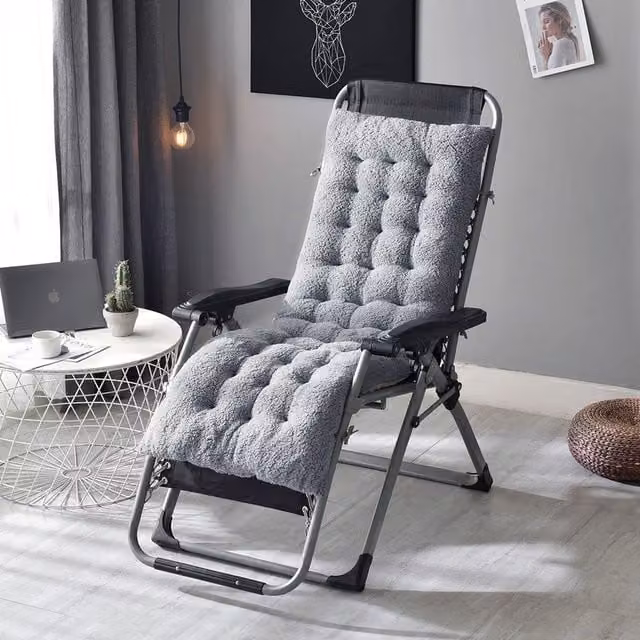 Livingandhome Grey Sherpa Fleece Chair Pad with Non-Slip Base, Width: 125 cm