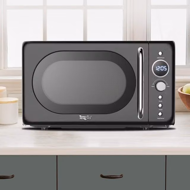 Koolatron Black Solo Countertop Microwave Oven with Automatic Programs and Glass Door