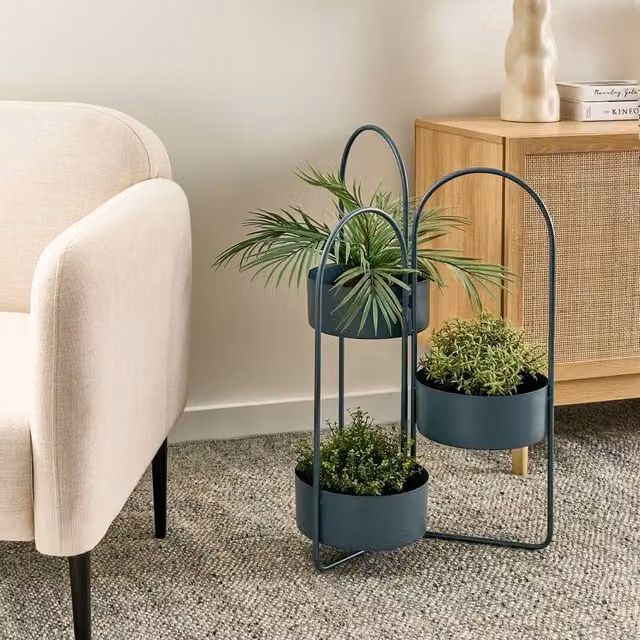 Wyld and Coco Evergreen Foldable 3-Planter Stand in Dark Blue Metal, W/D/H: 56 x 26 x 75 cm