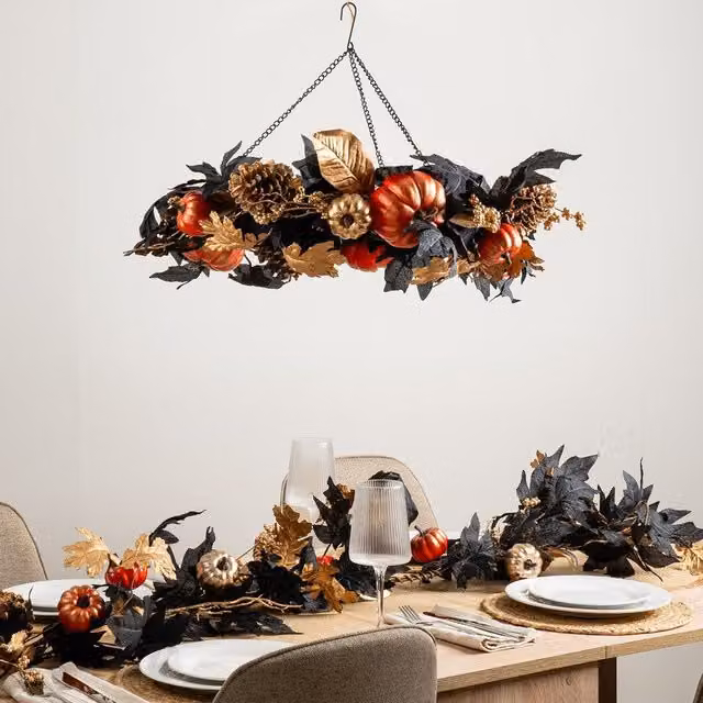 Scottish Everlastings Ltd Premium Round Hanging Wreath in Black and Gold, Diameter: 55 cm – 1