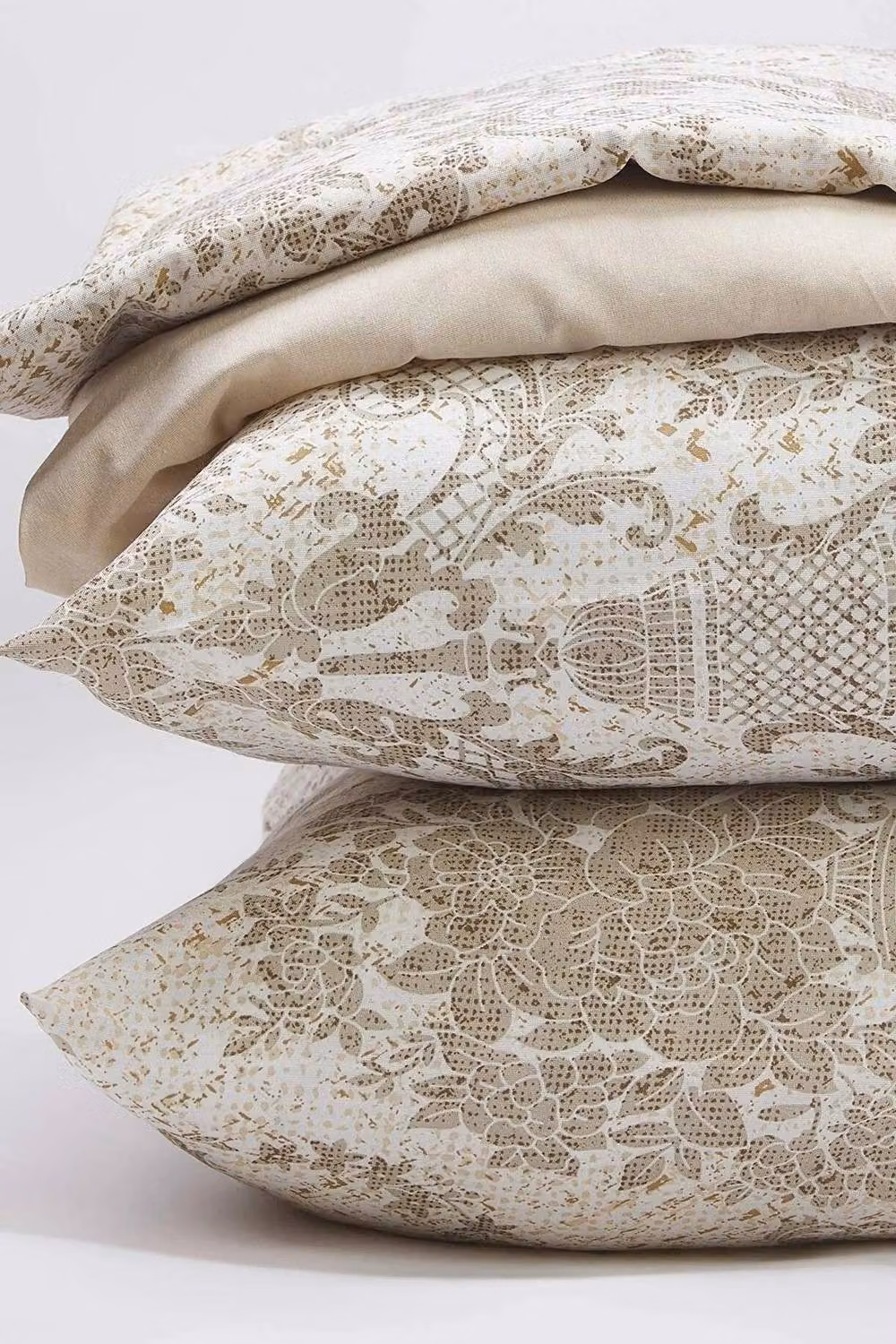WOVCOR Easy Iron Floral Duvet Cover Set with Pillowcase and Fitted Sheet, Beige, 200 x 220 cm – 2