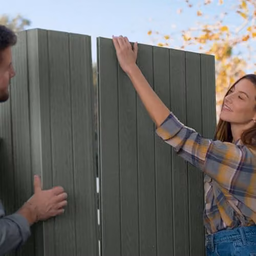 Keter Darwin Outdoor Resin Garden Shed in Green Evotech+ Wood-Look with Double Doors and Window – 3