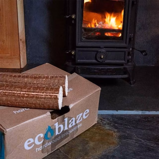 Ecoblaze Hardwood Briquettes, 10 Pieces, 13.9 kg