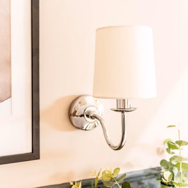 ValueLights Memphis Chrome Traditional Wall Light in Silver and White