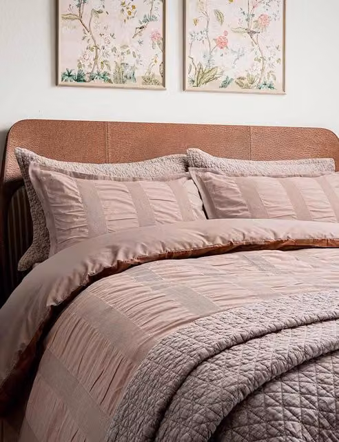 Bedeck of Belfast 2 Pack Pure Cotton Stonewashed Pillowcases in Pink