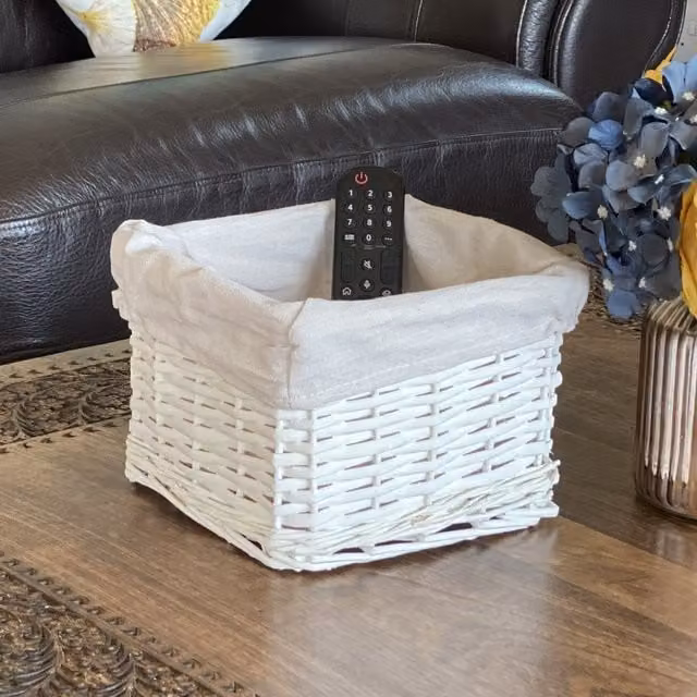 Topfurnishing Small White Open Weave Rattan Storage Basket with Lining W: 22 cm, H: 14 cm, D: 14 cm