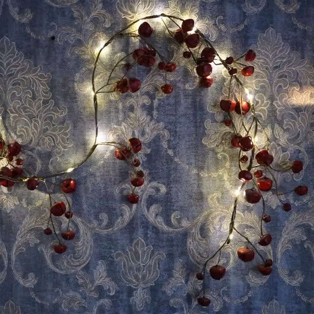 Shatchi Pre-Lit Hanging Christmas Garland with Red Bells and 20 Warm White LEDs, 150 cm