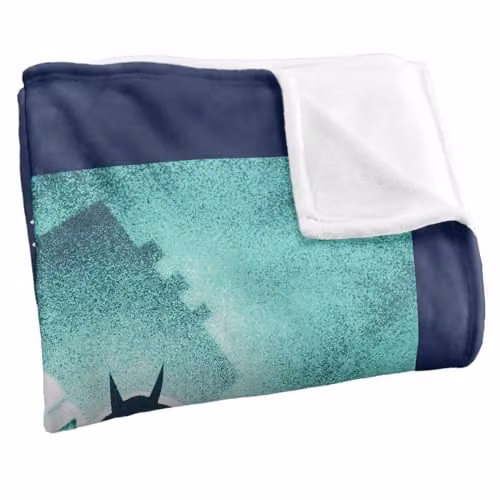 Warner Bros. Batman Caped Crusader In The Shadows Silky Touch Super Soft Fleece Throw Blanket, Multicolour, W: 91.44 cm x D: 147.32 cm – 2