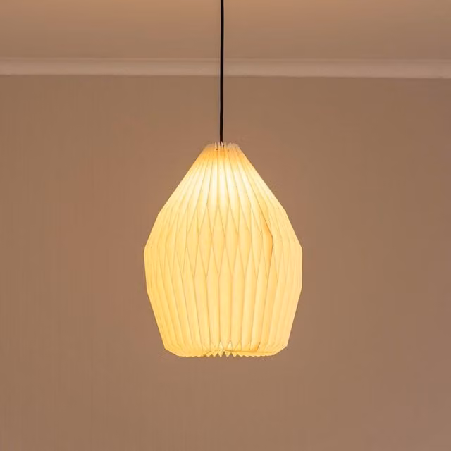ValueLights Astrid Geometric Origami Teardrop Paper Pleated Easyfit Lamp Shade with LED Bulb, White, Width: 29.5 cm
