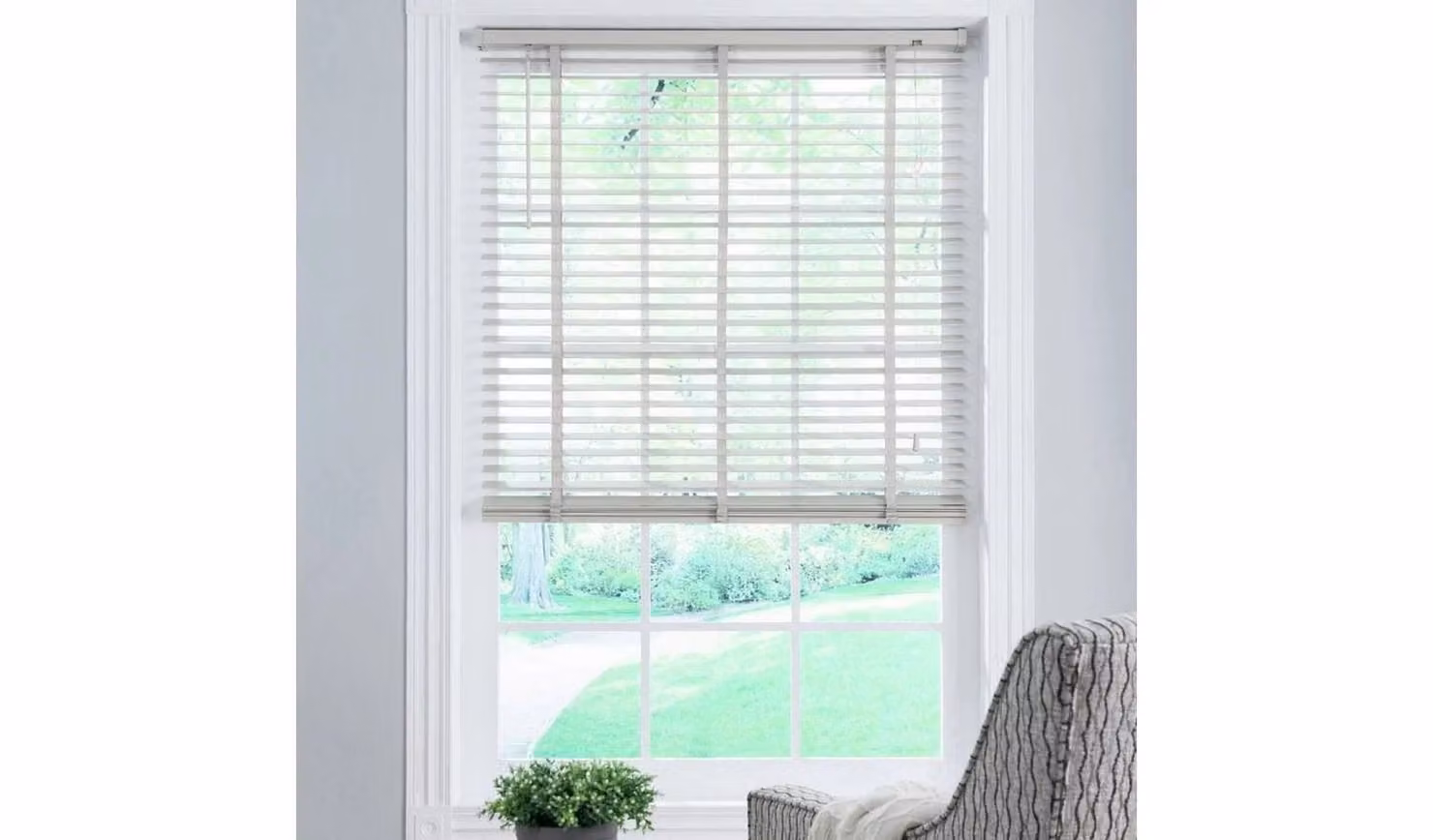 Little Black Book Warm Grey Wooden Venetian Blind, W: 60 cm, H: 130 cm