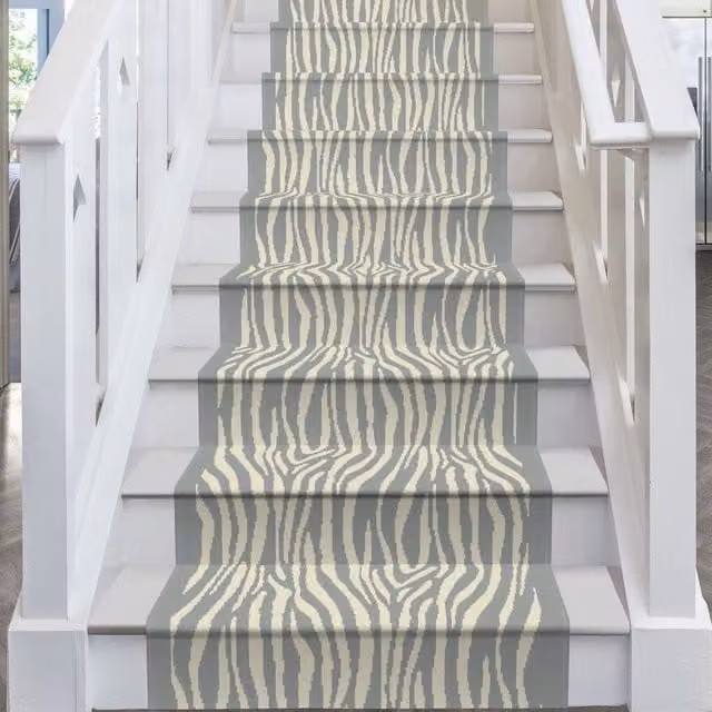 runrug Savannah Stair Runner Carpet in Grey, W: 70 cm x L: 480 cm – 1