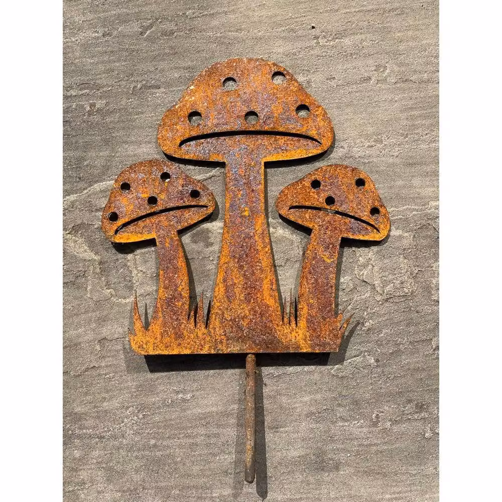 Poppyforge Toadstool on Spike in Brown Metal, W19 x D19 x H20 cm – 3