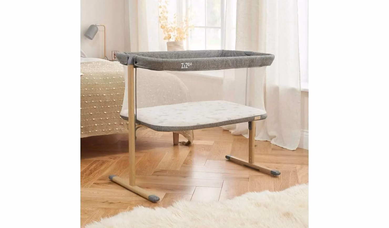 Tutti Bambini Zizee Essential Crib in Oak and Anthracite Grey, W: 76.0 cm, D: 54.0 cm, H: 3.0 cm