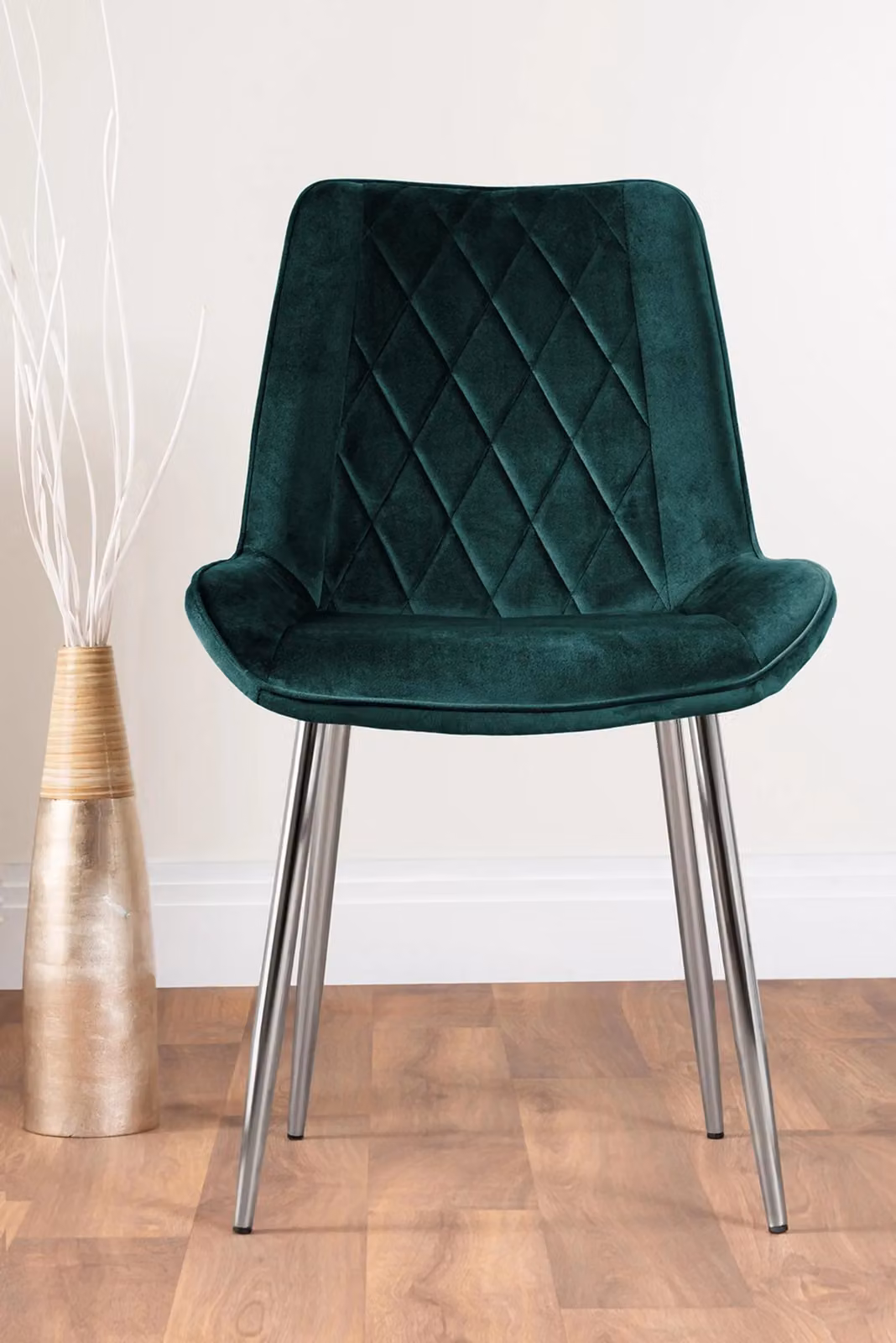 FurnitureboxUK Atlanta White High Gloss Rectangular Dining Table with X-Frame Legs and 4 Green Velvet Pesaro Chairs – 4