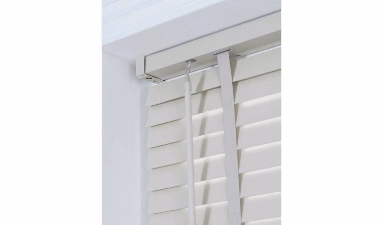 Little Black Book Warm Grey Basswood Venetian Blind, W: 80 cm, H: 160 cm