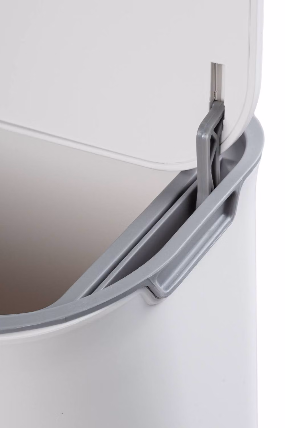 Living and Home 9L Wall-mounted Hanging Rubbish Bin with Flip Lid in White – 4