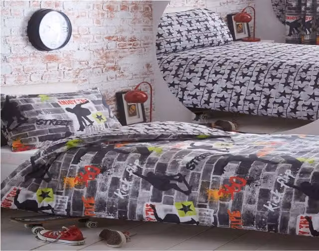 Portfolio Home Graphic Stars Duvet Cover Set, Multicolour and Yellow, 140 x 200 cm