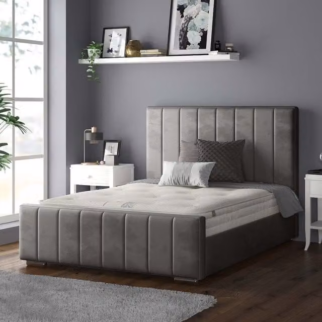 IH Design Modern Upholstered Striped Velvet Bed Frame in Anthracite Grey, W: 200 cm x D: 200 cm