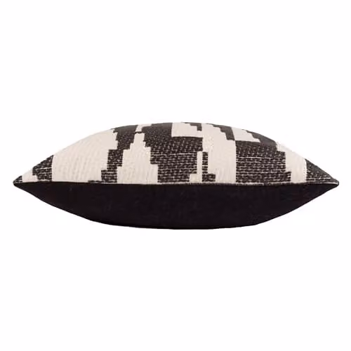 Hoem Ibizia Abstract Square Cushion in Black and White with Polyester Filling – 3