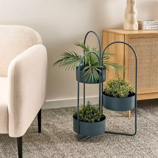 Wyld and Coco Evergreen Foldable 3-Planter Stand in Dark Blue Metal, W/D/H: 56 x 26 x 75 cm – 1