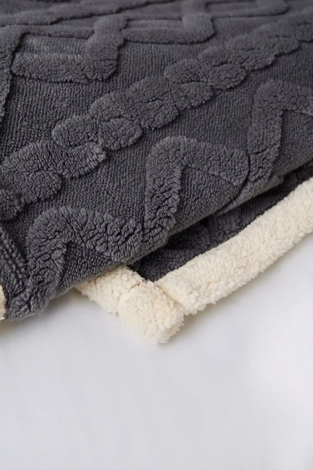 BHS Knitted Throw with Fleece Backing in Grey, W: 150 cm, D: 200 cm – 3
