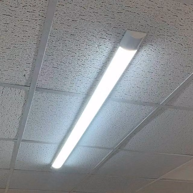 NESTLUNE White LED Batten Strip Light with 6500K Daylight Cool White Output