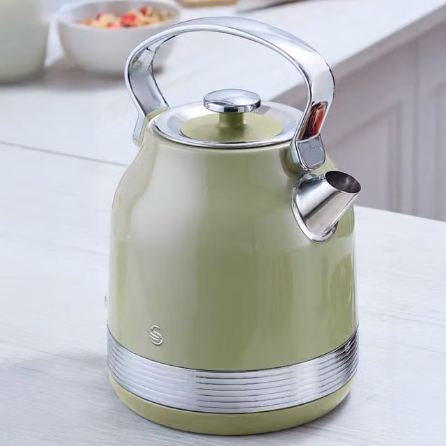 Swan RetroRevive Traditional Kettle - Green