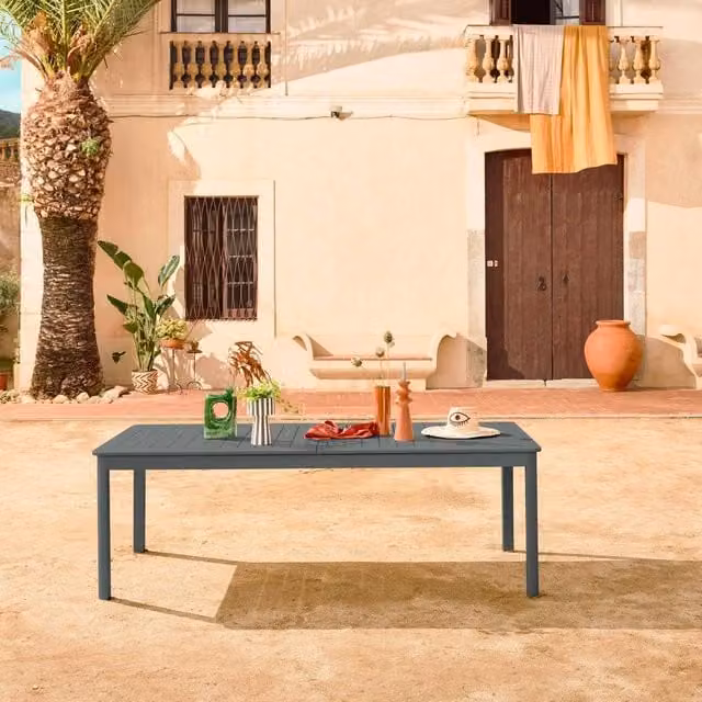Sweek 10-seater extendable rectangular aluminium garden table in anthracite grey – 1