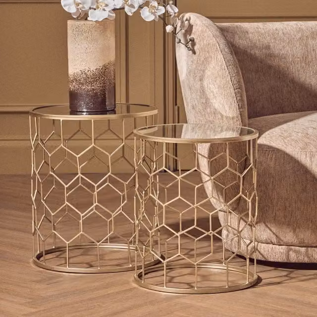 Orsina Set of Two Geometric Honeycomb Side Tables in Gold and Transparent Glass – 1