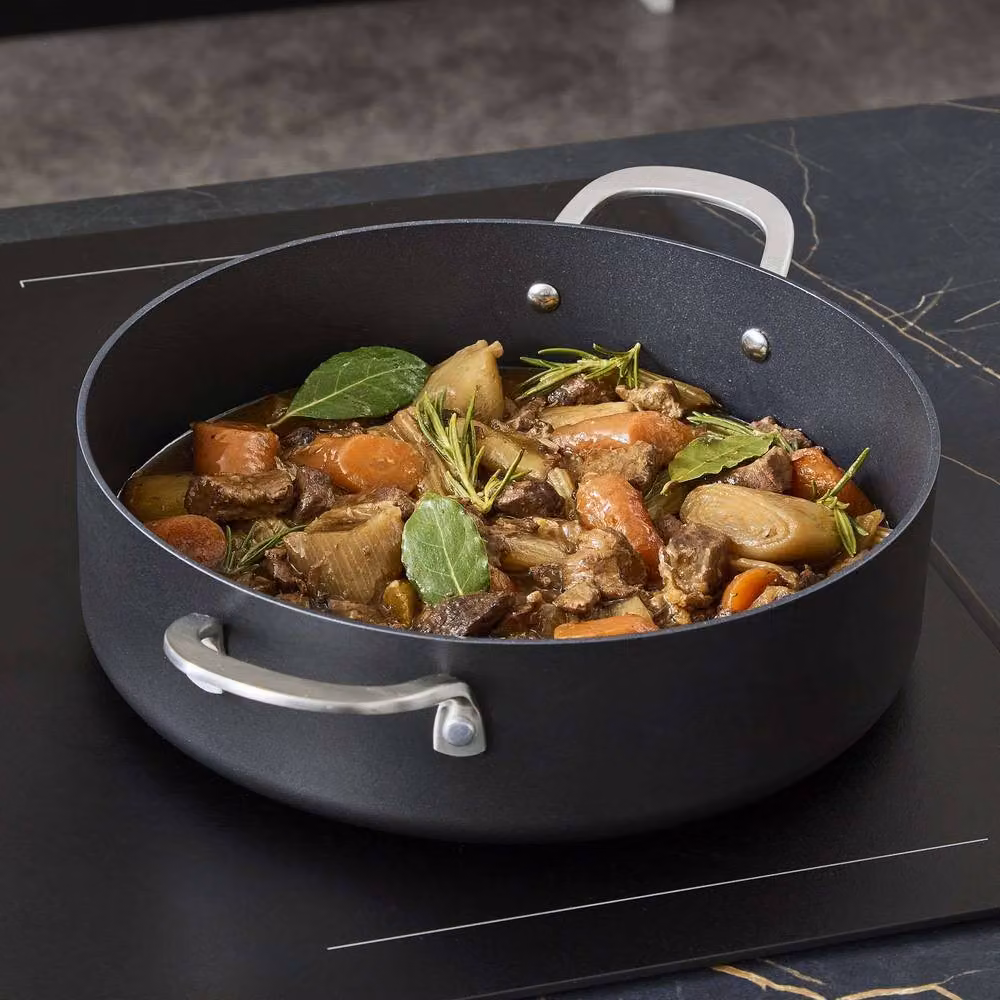 Morphy Richards Mastery 28cm Aluminium Non-Stick Shallow Casserole Dish in Black – 4