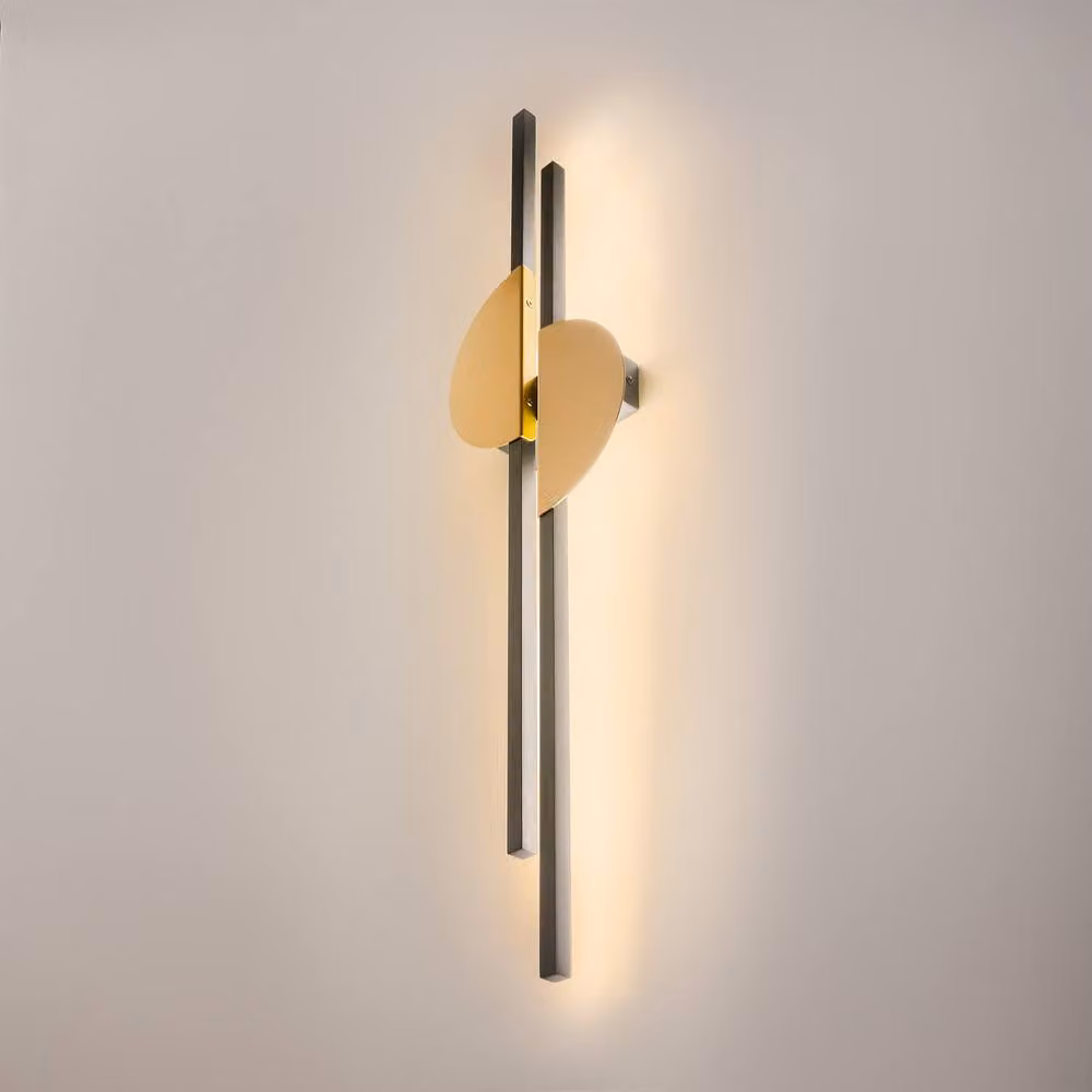Netlighting Skyline I Modern LED Wall Lamp in Black and Brass with 4000K Cool White Light and 700lm Output – 2