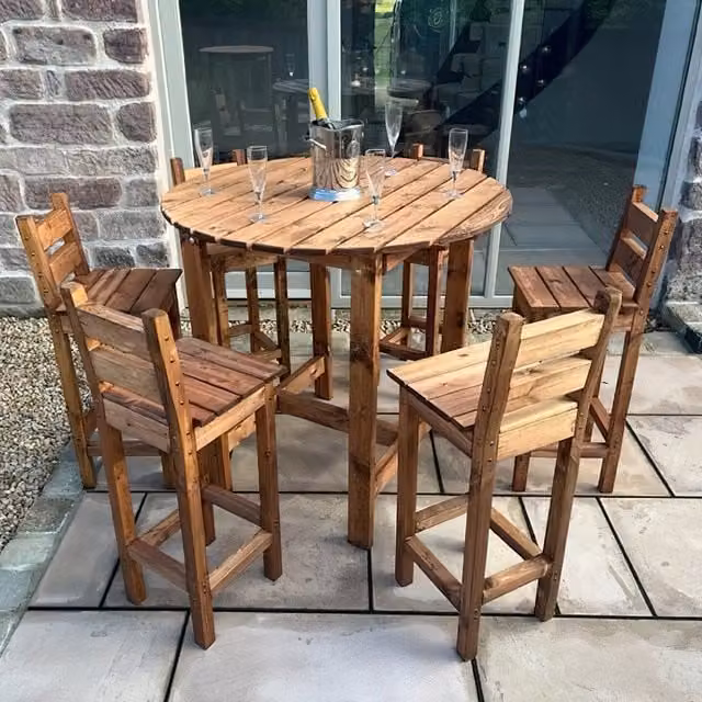 Charles Taylor Deluxe Alfresco Six Seater Bar Set in Redwood Brown and Orange