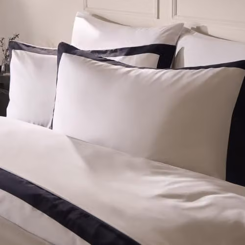OHS Microfibre Bedding Set with Duvet Cover and Pillowcases, White and Blue, W/D/H: 220 x 220 x 260 cm – 2