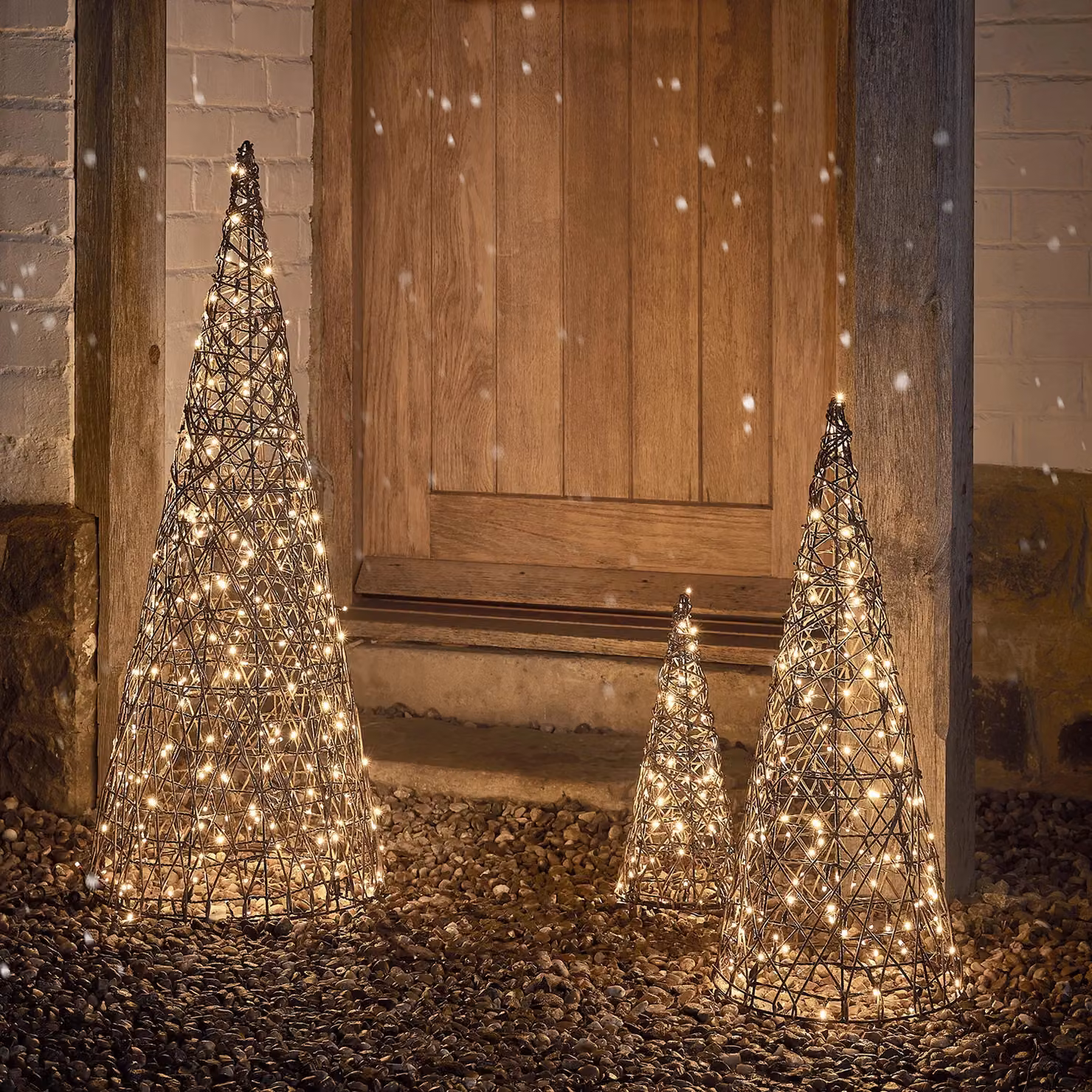 Lights4fun Set of 3 Brown and White Rattan Cone Outdoor Christmas Decorations with 560 Warm White LEDs and Timer – 1