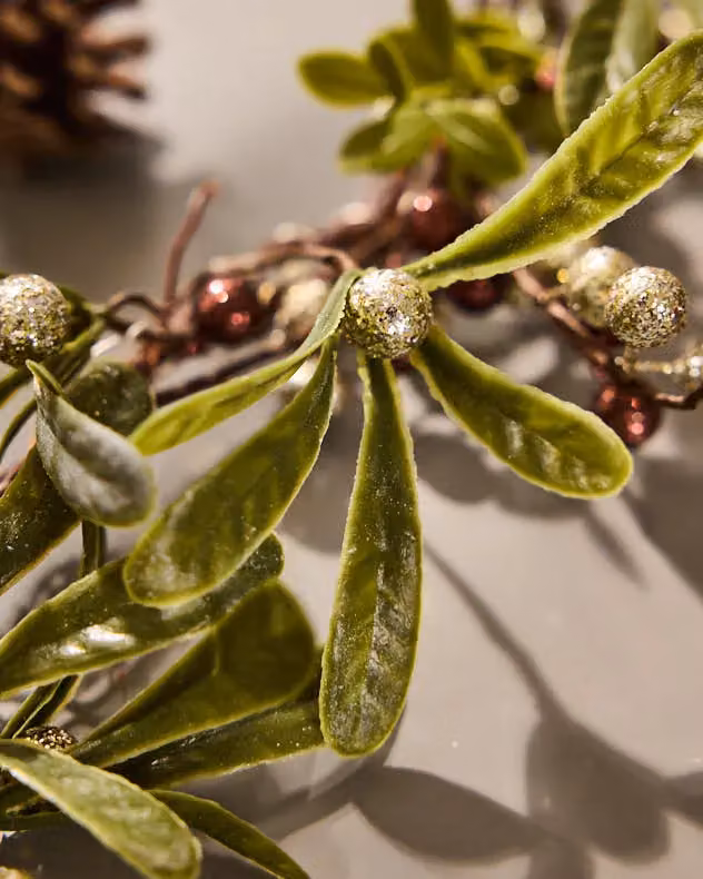 Dibor Copper Mistletoe Light Up Christmas Table Decoration Garland, 1.6m, Gold and Green – 5