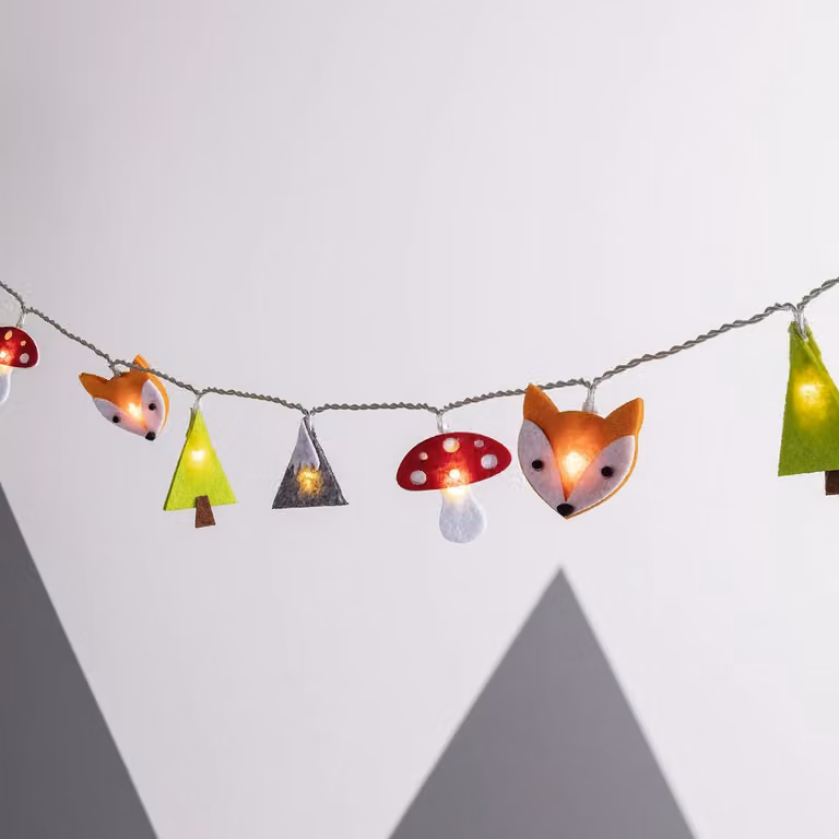 Lights4fun Battery Operated Woodland Theme Childrens Fairy String Lights with 16 Warm White LEDs and Timer, 2.5m, White and Multicolour