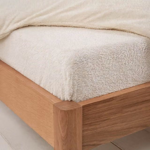 Brentfords Teddy Fleece Thermal Fitted Bed Sheet in Beige, 200 x 200 cm