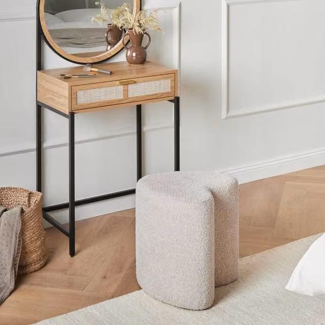 Wyld and Coco Heart-Shaped Bouclé Pouffe in Beige – 1